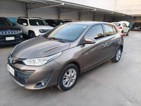 TOYOTA YARIS 1.3 16V FLEX XL PLUS TECH MULTIDRIVE TOYOTA YARIS 1.3 16V FLEX XL PLUS TECH MULTIDRIVE